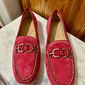 New Donald Pliner Women's fuschia pink Suede Loafers size 11